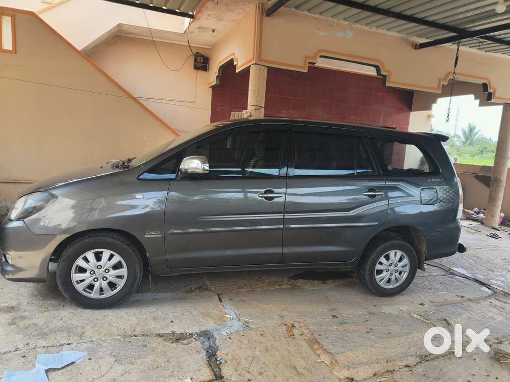 Toyota Innova 2.5 Vx 8 Str Bs-iii, 2010, Diesel