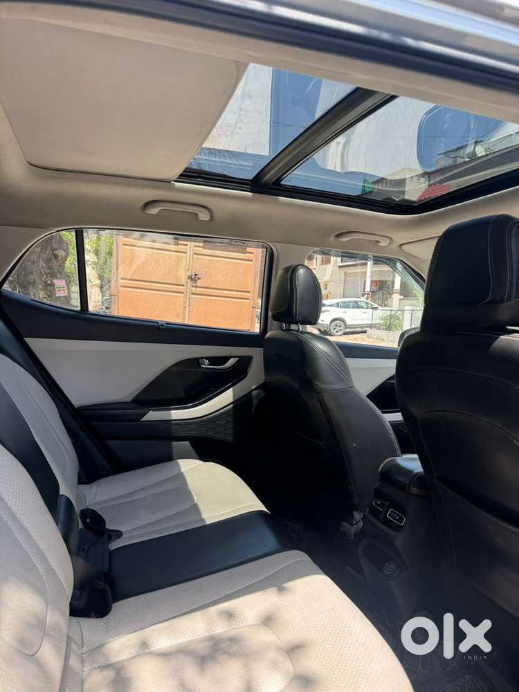 Creta Sx Top Model Sunroof Petrol