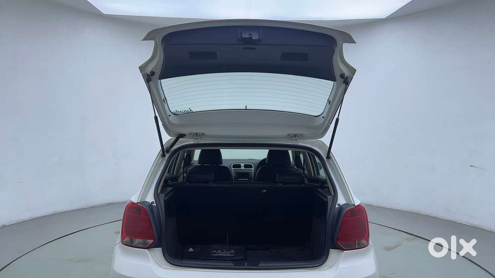 Volkswagen Polo Petrol Highline 1.2l, 2016, Petrol