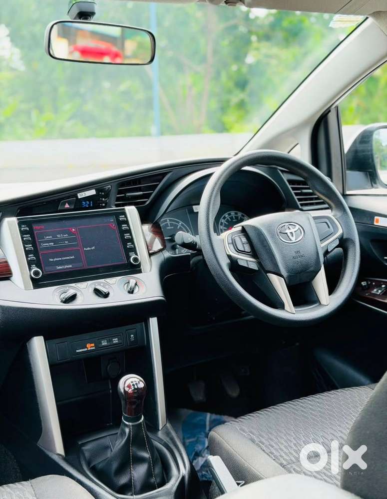 Toyota Innova Crysta 2024