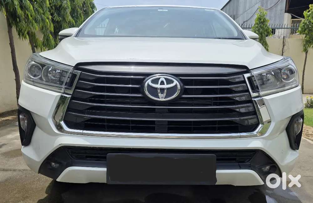 Toyota Innova Crysta 2022 Diesel 33000 Km Driven