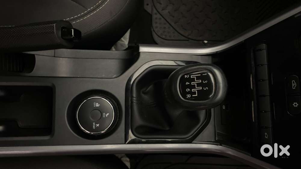 Tata Nexon 1.2 Revotron Xm (s), 2022, Petrol