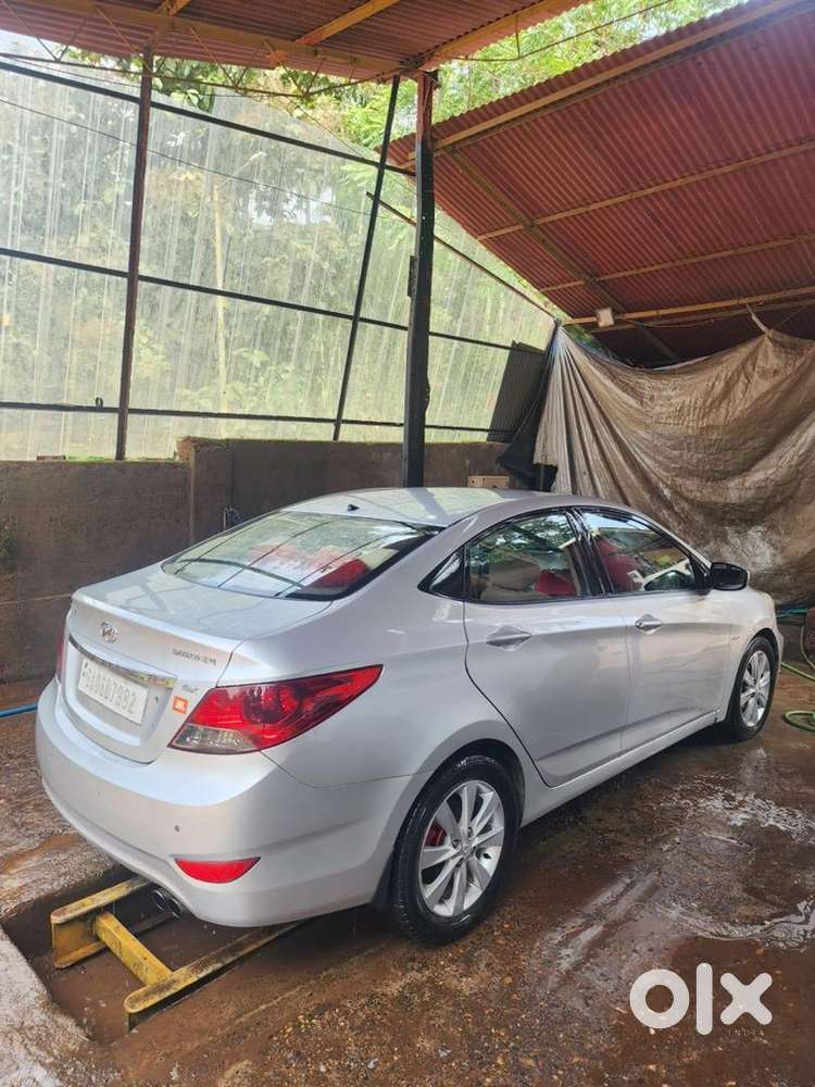 Hyundai Fluidic Verna 2012 Diesel 142000 Km Driven