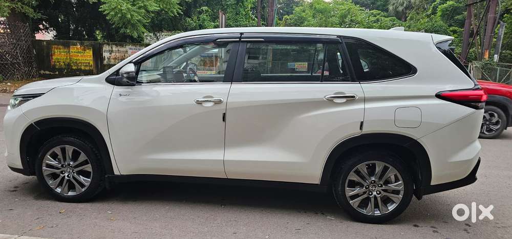 Toyota Innova Hycross 2.0 Zx (o) Hybrid 7 Str, 2026, Diesel