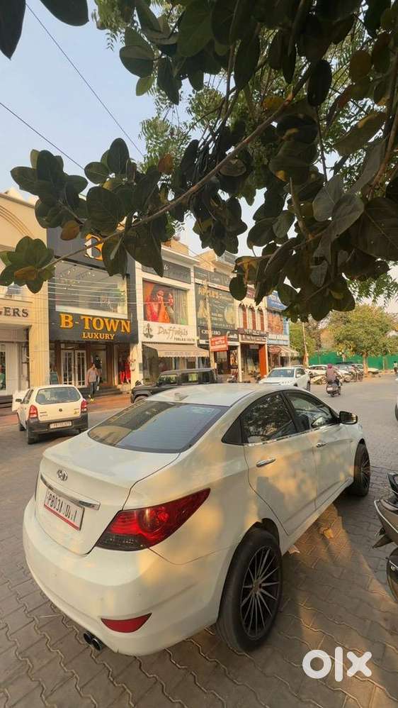 Hyundai Fluidic Verna 2012 Diesel Well Maintained