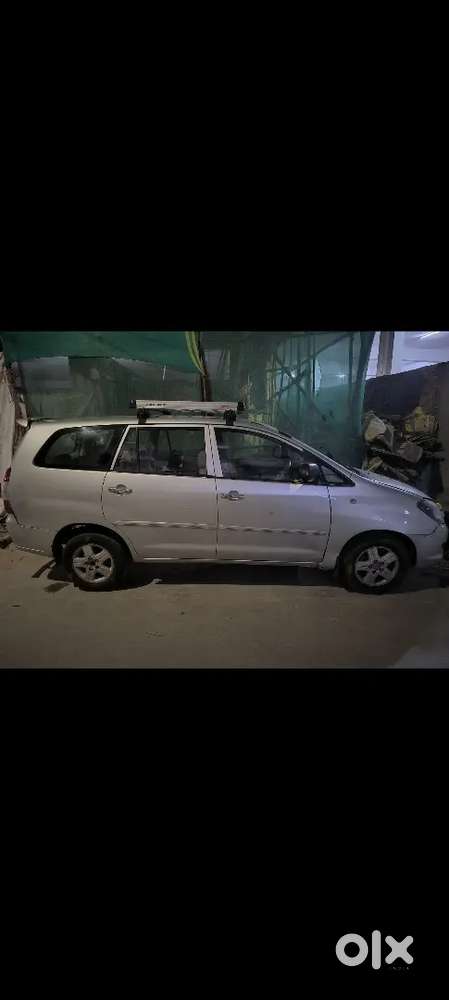 Toyota Innova 2006 Diesel 300000 Km Driven