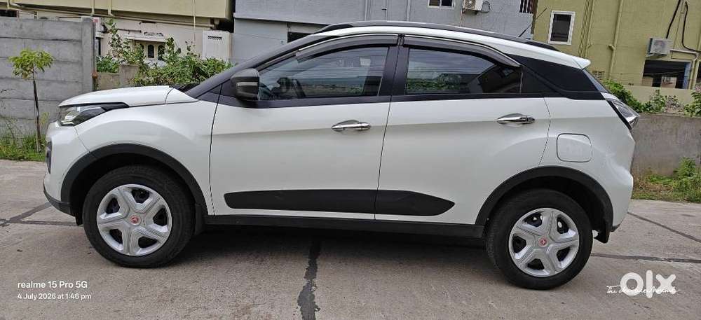 Tata Nexon 1.2 Revotron Xma Amt (s), 2022, Petrol