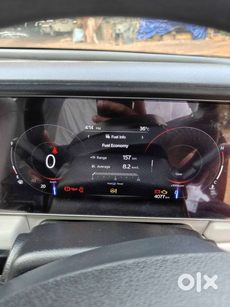 Mahindra Xuv700 2.0 Ax 5 Petrol Mt 7 Str, 2025, Petrol