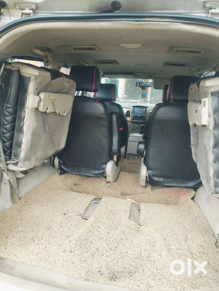 Toyota Innova Diesel 2.5 2011 Model