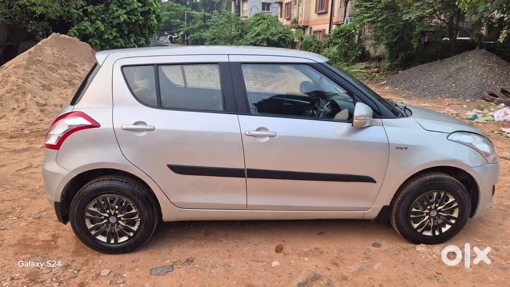 Maruti Suzuki Swift Vxi, 2013, Petrol