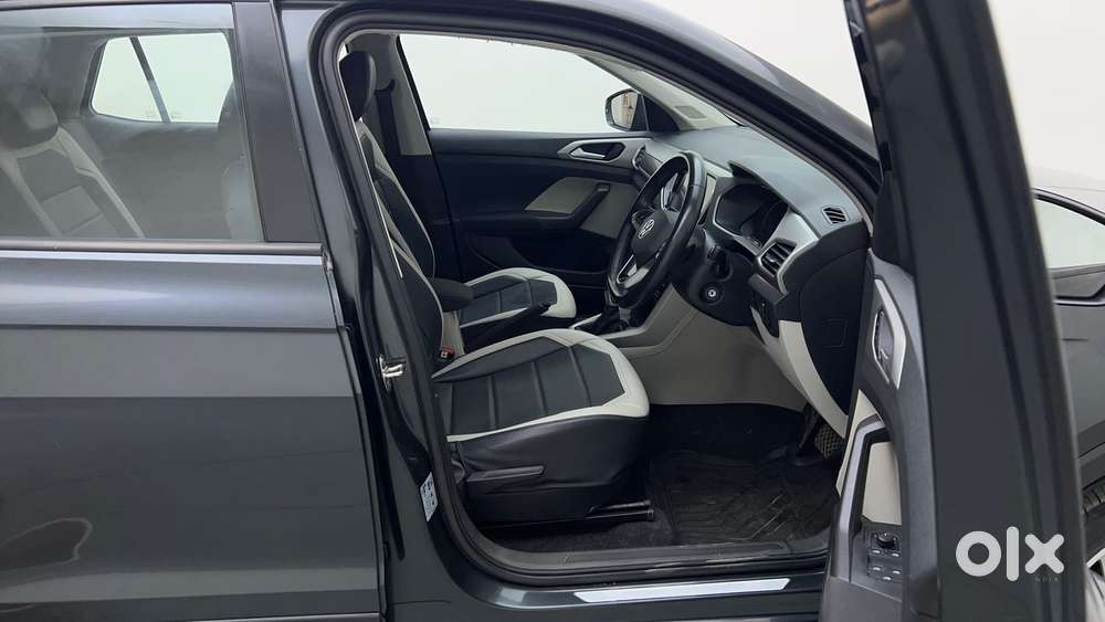 Volkswagen Taigun 1.0 Tsi Highline At, 2022, Petrol