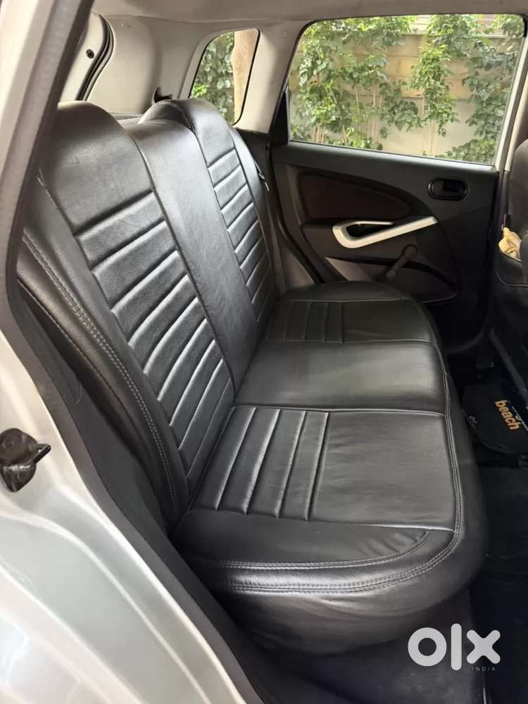 Ford Figo Petrol Titanium, 2011, Petrol