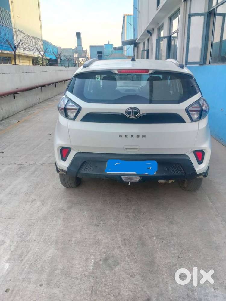 Manual Transmission Nexon With Sunroof