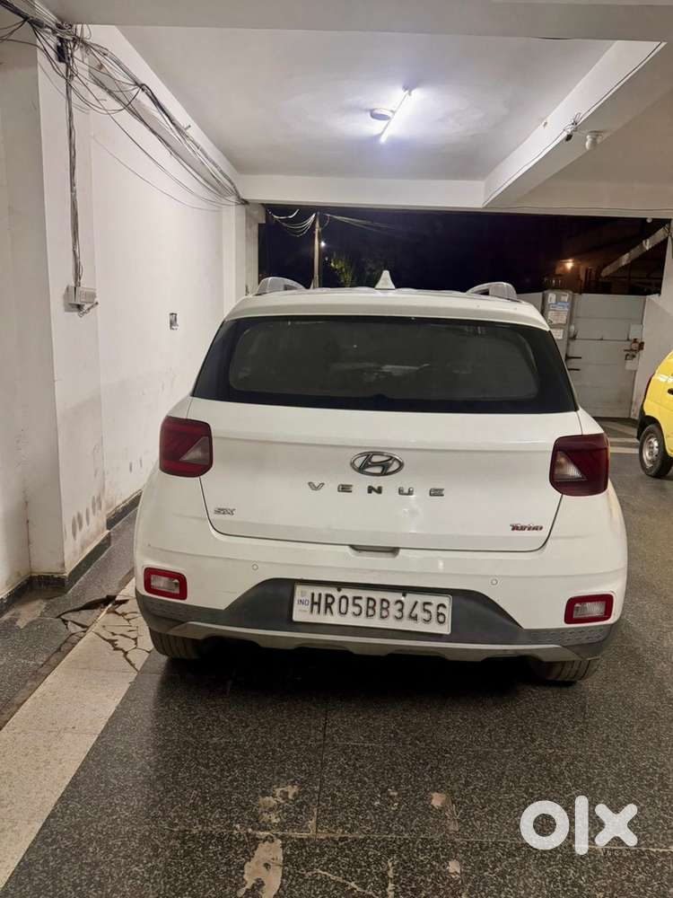 Hyundai Venue Petrol 2019
