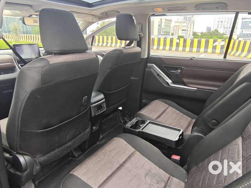 Toyota Innova Hycross 2.0 Vx Hybrid 7 Str, 2025, Cng & Hybrids