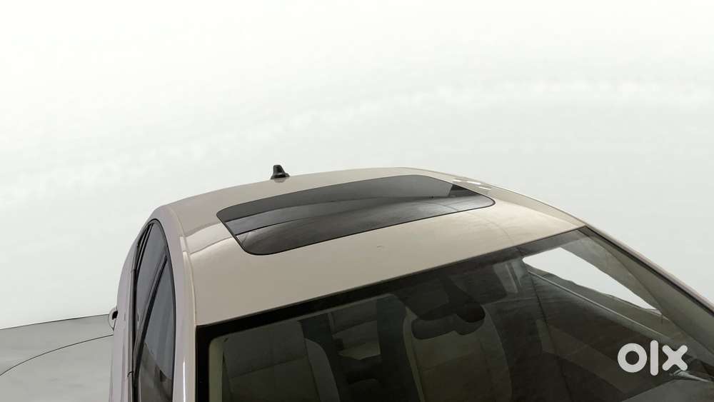 Skoda Slavia 1.0 Tsi Style At, 2023, Petrol