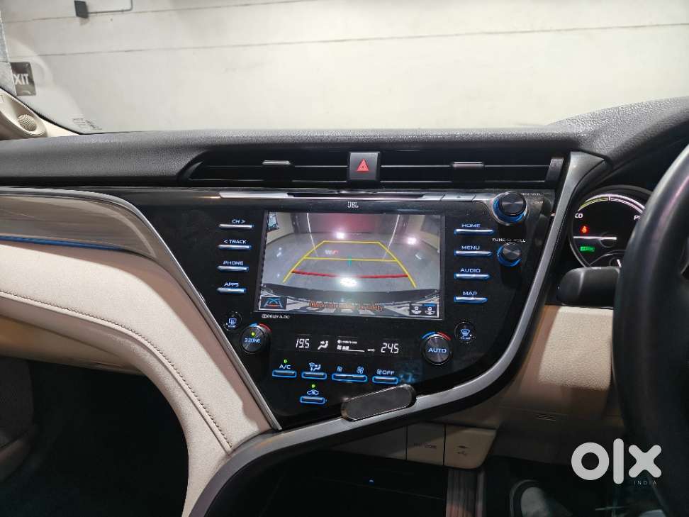 Toyota Camry Hybrid, 2020, Petrol