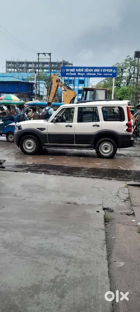 Mahindra Scorpio Classic S 2025