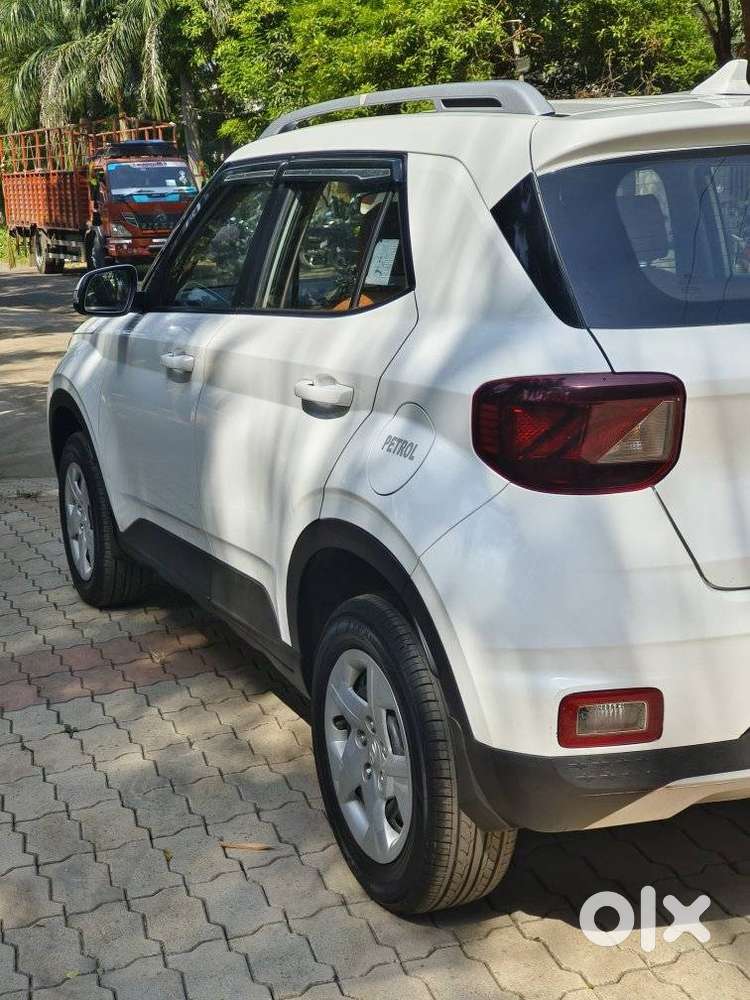 Hyundai Venue S Plus Mt 1.2 Kappa, 2021, Petrol