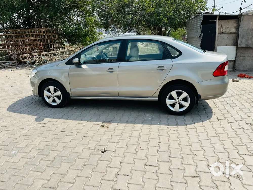 Skoda Rapid 1.6 Elegance 2015