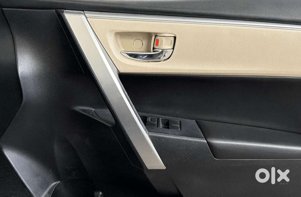 Toyota Corolla Altis 2013-2017 Vl At, 2014, Petrol