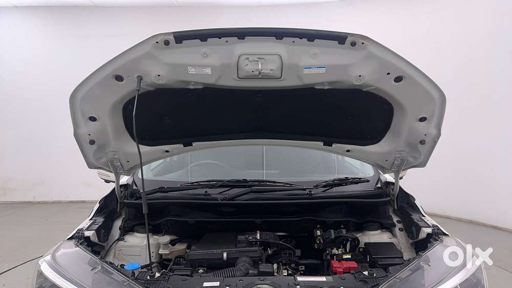 Maruti Suzuki Xl6 1.5 Alpha Mt, 2022, Petrol
