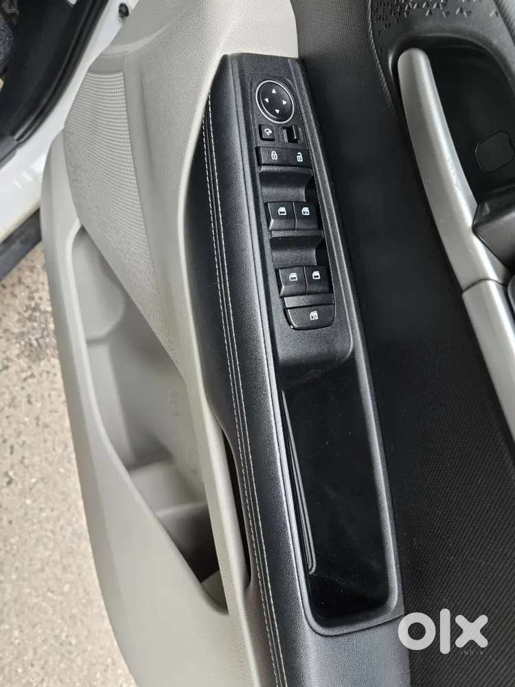 Kia Sonet Htx 2023 (1st Owner)diesel Automatic