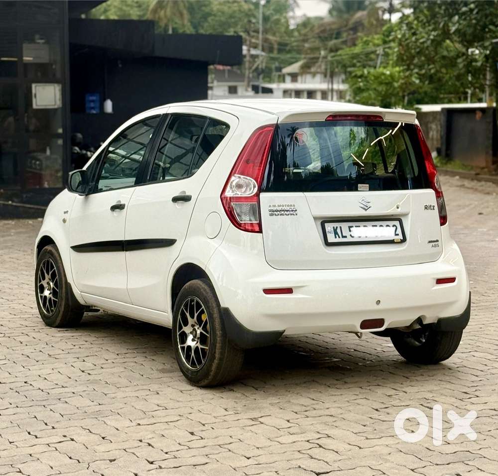 Maruti Suzuki Ritz Vxi Automatic Bs-iv, 2013, Petrol