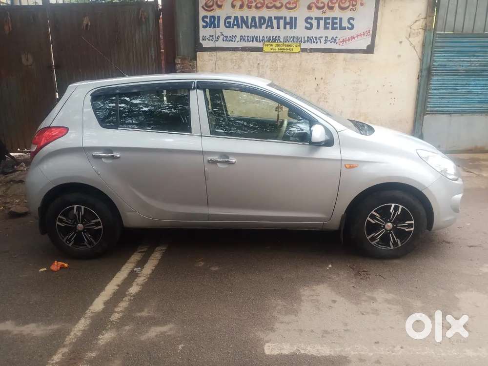 Hyundai I20 2011 Petrol Well Maintained
