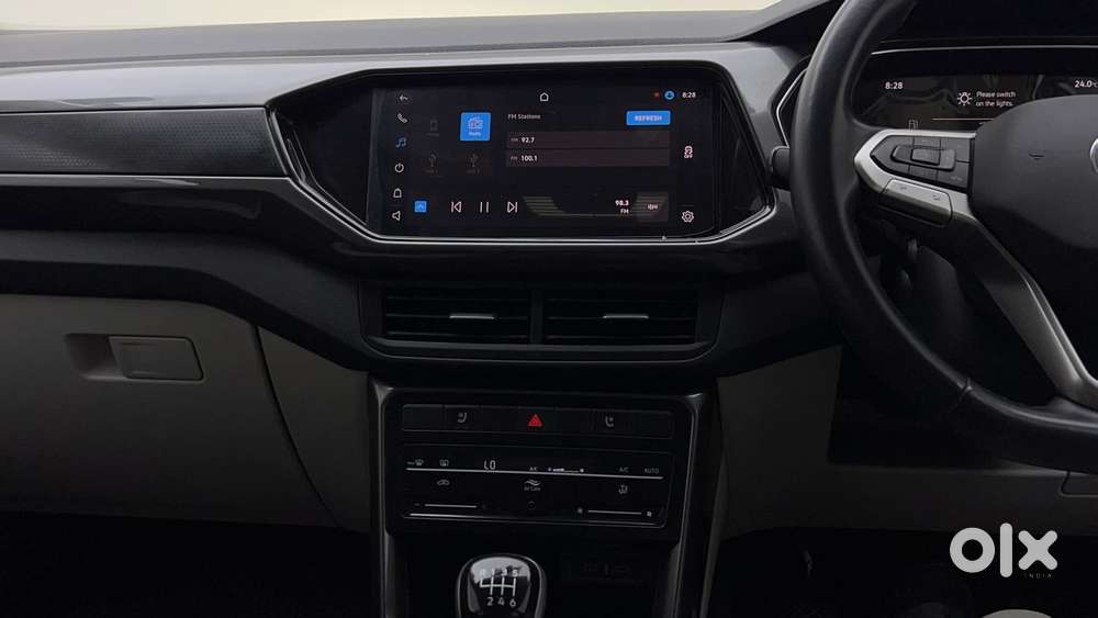 Volkswagen Taigun Topline 1.0 Tsi At (electric Seats), 2022, Petrol