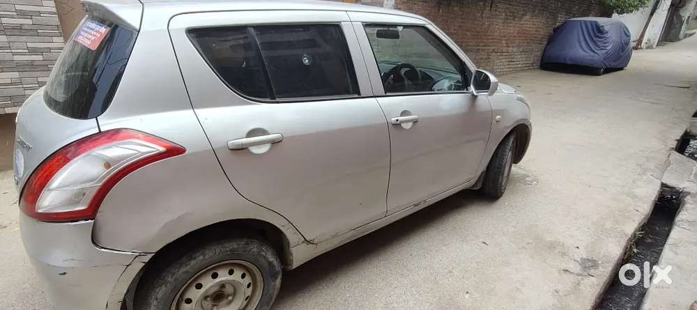 Maruti Suzuki Swift 2012 Petrol 83000 Km Driven