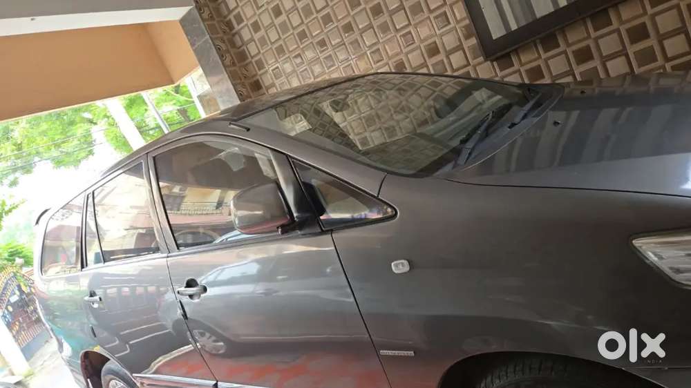 Toyota Innova 2014