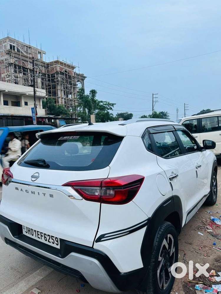 Nissan Magnite Kuro Edition 1.0 Turbo Petrol Mt, 2021, Petrol