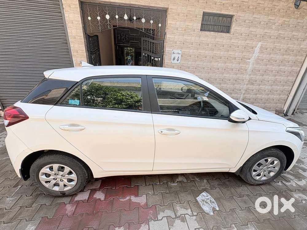 Hyundai 2017 Petrol Manual Year