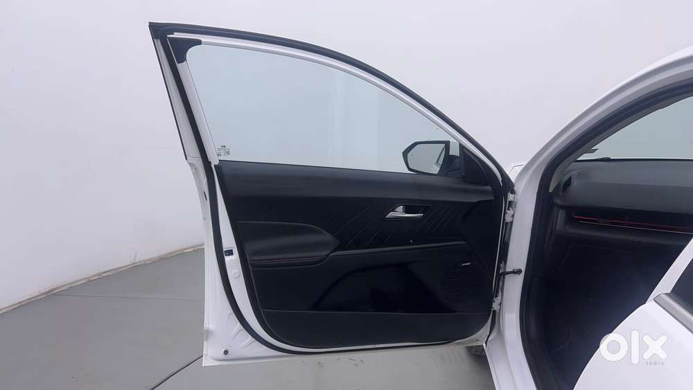 Hyundai Verna 1.5 Sx (o) Turbo Petrol Dct, 2024, Petrol