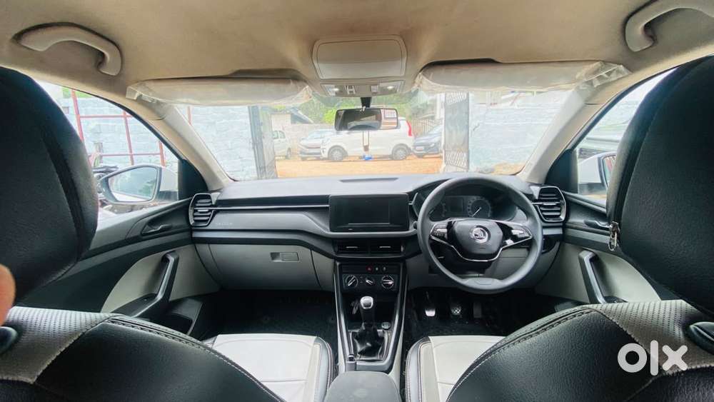Skoda Kushaq 1.0 Tsi Ambition, 2022, Petrol