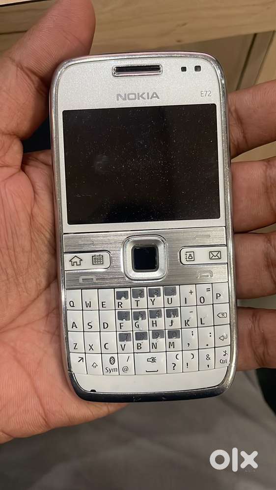 Nokia E-71
