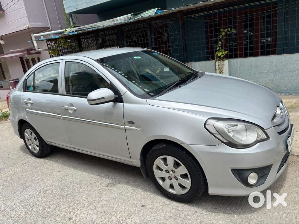 Hyundai Petrol Manual 2011