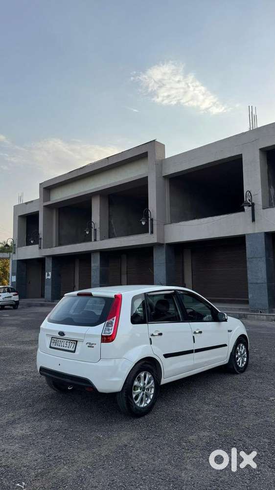 Ford Figo 2014 Diesel 98000 Km Driven