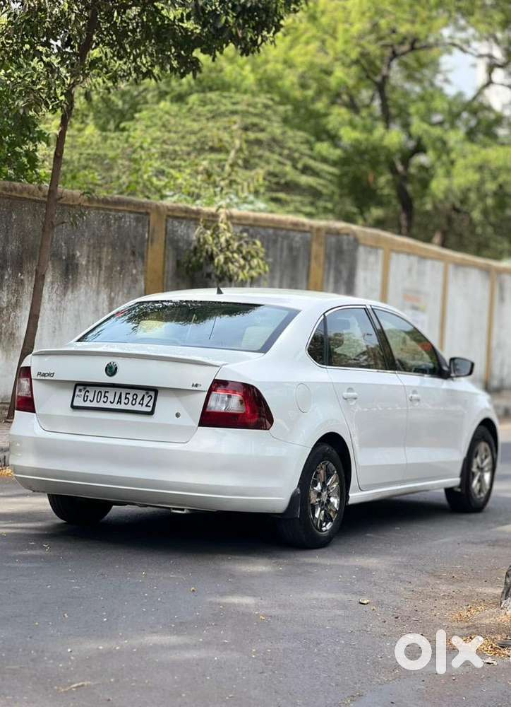 Skoda Rapid 2012 Petrol / Cng  Car