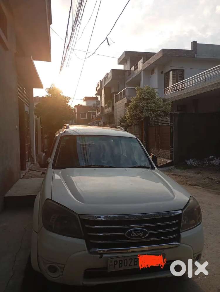 Ford Endeavour Top Model