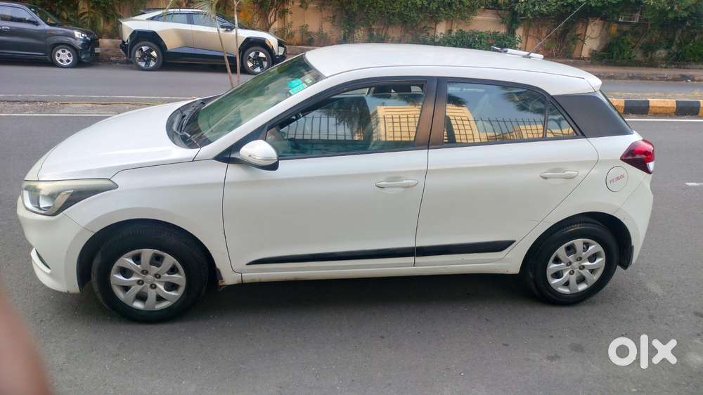 Hyundai Elite I20 Sportz (o) 1.2, 2015, Petrol