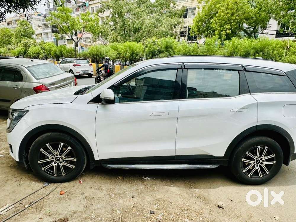 Mahindra Xuv700 Petrol 8000 Km Driven