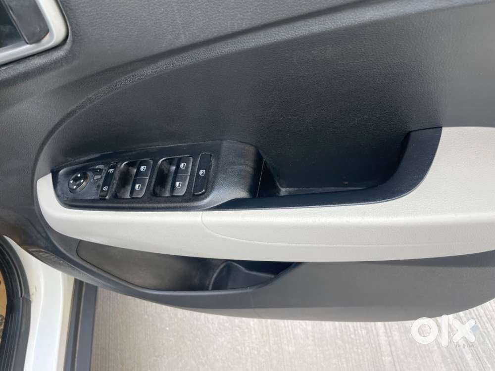 Hyundai Venue 2022 Petrol Well Maintained