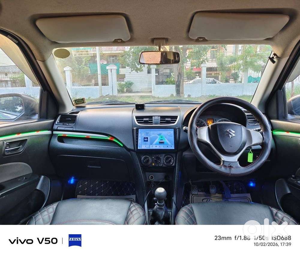 Maruti Suzuki Swift Vxi + Manual, 2012, Petrol