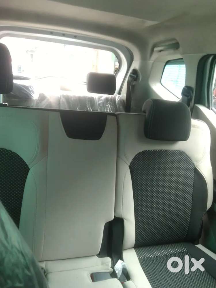 Renault Triber 2022 Petrol 52000 Km Driven.