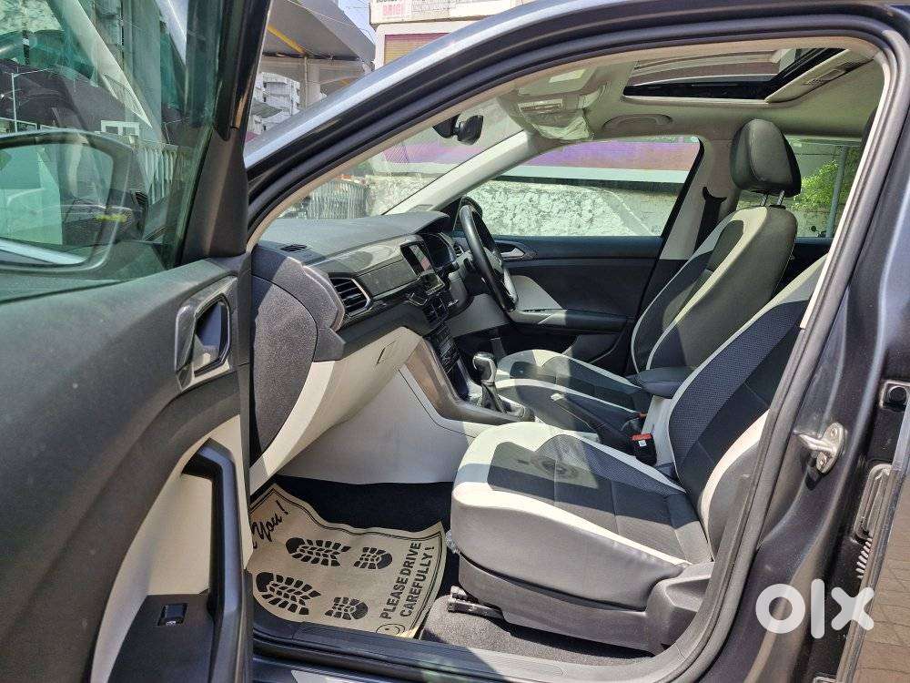 Volkswagen Taigun 1.0 Tsi Topline At, 2023, Petrol
