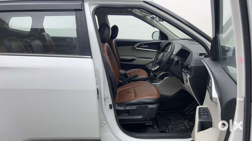 Kia Carens 1.5 Prestige Plus 7 Str Imt, 2023, Petrol