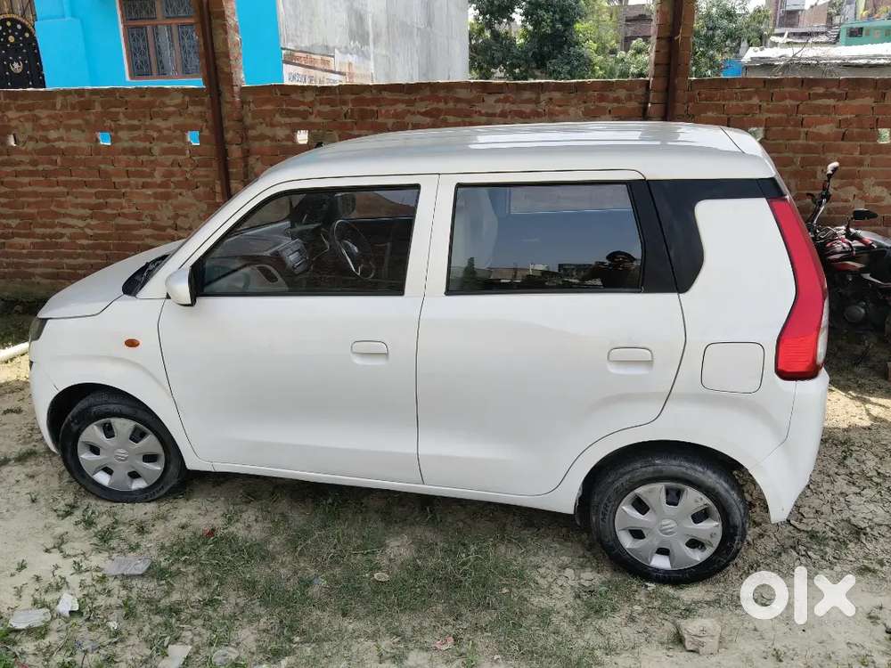 Wagon R Vxi White Color