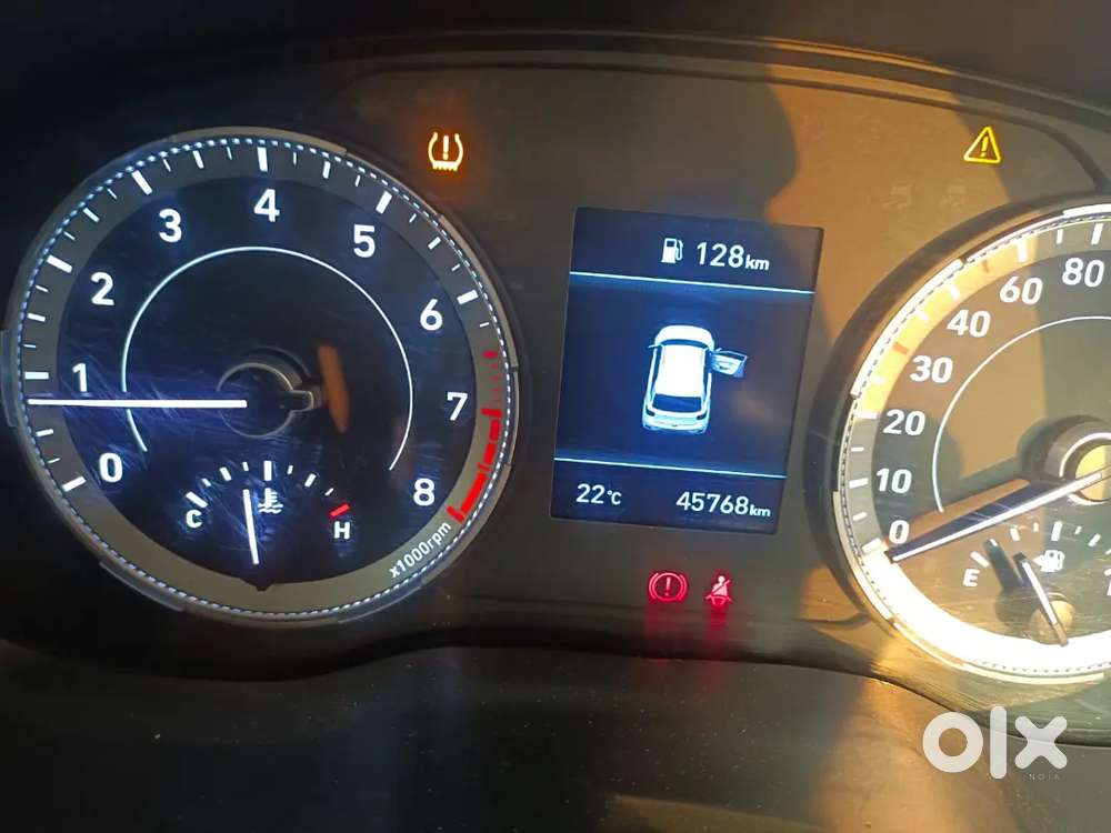 Hyundai Venue 2021 Petrol Well Maintained